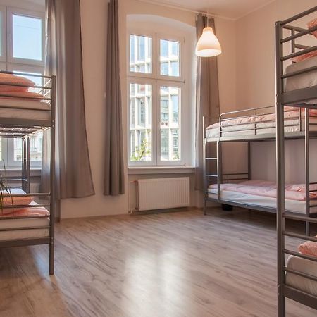 Hostel Mango Познан Екстериор снимка