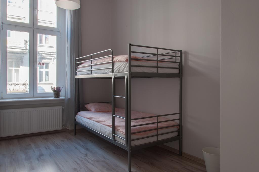 Hostel Mango Познан Екстериор снимка