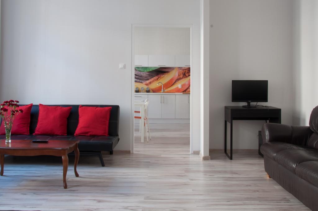 Hostel Mango Познан Екстериор снимка