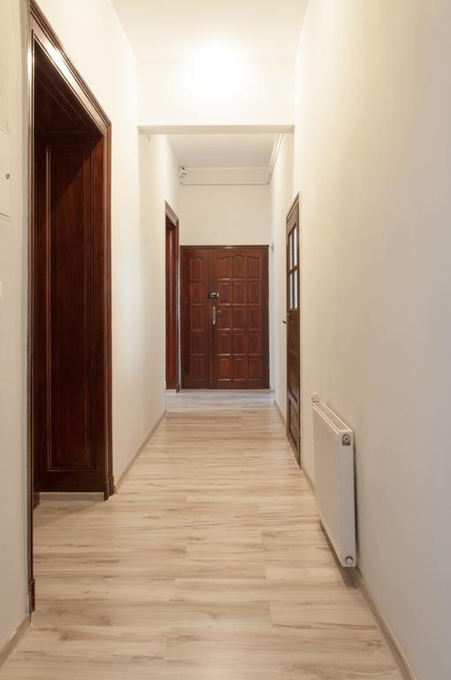 Hostel Mango Познан Екстериор снимка