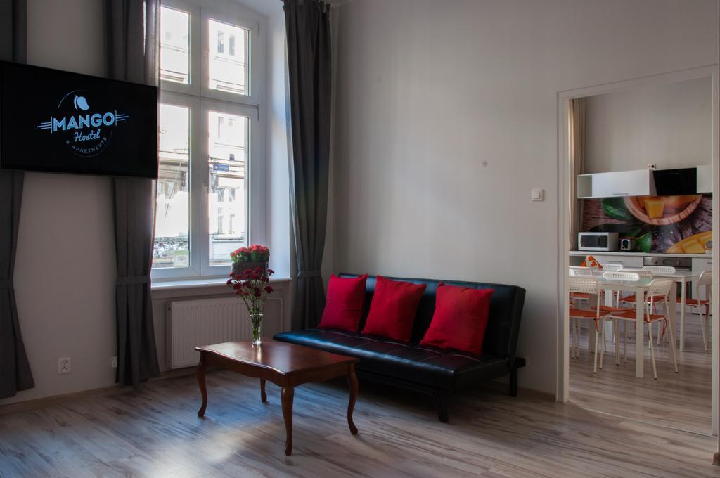 Hostel Mango Познан Екстериор снимка