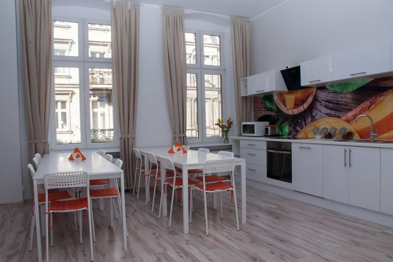 Hostel Mango Познан Екстериор снимка
