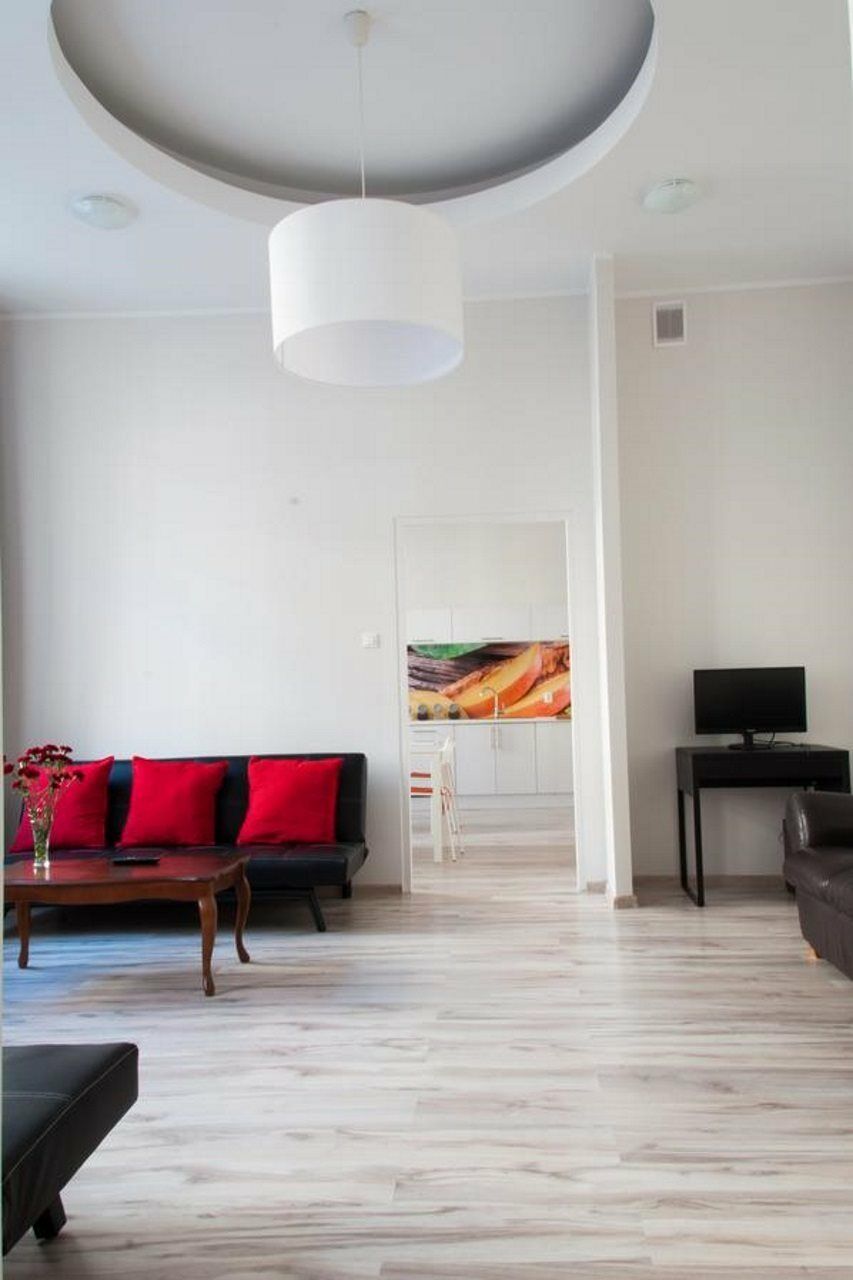 Hostel Mango Познан Екстериор снимка